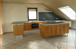 Wohnung mieten in 36103 Flieden, Moderne und gepflegte 4-Zimmer Wohnung in ruhiger Lage, Flieden-Oberstork m. Balkon im Dachgeschoss