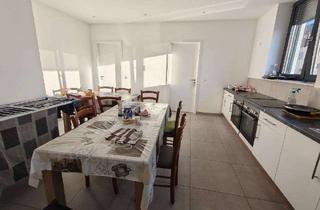 Wohnung kaufen in 73660 Urbach, Optimale Aufteilung: Monteur-Objekt mit separatem Zugang und hohem Standard