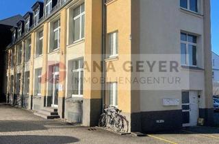 Wohnung mieten in Reichenhainer Straße 44, Hinterhaus, 09126 Chemnitz, RICHTIG COOL - STUDENTEN AUFGEPASST * 4 ZIMMER + WOHNBEREICH MIT OFFENER KÜCHE / EBK * BAD MIT DUSCHE/WANNE * G-WC * MEGA ENTSPANNT IM HINTERHAUS