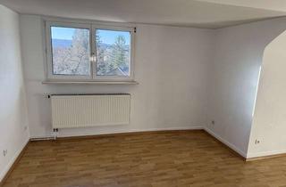 Wohnung mieten in Fichtestraße 12, 65189 Wiesbaden, Dachgeschosswohnung in guter Lage