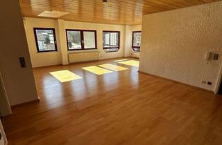 Wohnung mieten in Schönbornstraße, 69242 Mühlhausen, Großzügige 4 Zimmer Wohnung mit 80 qm Dachterasse und 250 qm Garten in Rettigheim-Mühlhausen