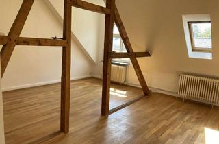 Wohnung mieten in Zur Scheuren 16, 42275 Barmen, Schöne 2 Zimmer- Dachgeschosswohnung mit Eichenparkett in Wuppertal-Barmen