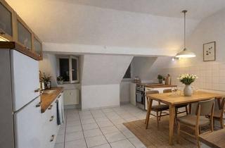 Wohnung mieten in Weiherstraße, 90762 Fürth, Charmante 2,5-Zimmer Dachgeschosswohnung in Fürth Altstadt/Innenstadt