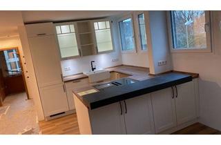 Wohnung mieten in Anton-Holtz 52, 40667 Meerbusch, Renovierte 3-Zimmer Dachgeschosswohnung mit Balkon in Meerbusch