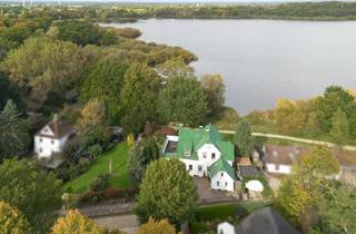 Villa kaufen in 24536 Einfeld, Altbauvilla in 1. Reihe am Einfelder See - eine seltene Gelegenheit mit Seeblick