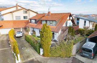 Haus kaufen in 88273 Fronreute, Staig - Gepflegtes Zweifamilienhaus mit Balkon und Terrasse