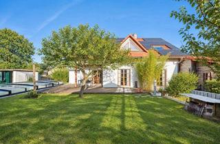 Haus kaufen in 86929 Penzing, Provisionsfrei - Helles, familienfreundliches Haus mit sonnigem Garten, Pool & Werkstatt