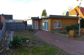 Haus kaufen in 26197 Großenkneten, Attraktiver Bungalow mit 2 Garagen