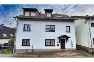 Haus kaufen in 66625 Nohfelden, Freistehendes Ein- bis Zweifamilienhaus mit Garten in Nohfelden-Walhausen