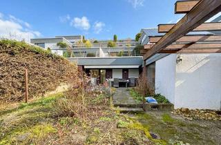 Haus mieten in 71384 Weinstadt, Terrassenhaus mit eigenem Garten, Terrasse und Garage in Weinstadt-Beutelsbach