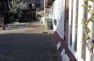 Gewerbeimmobilie kaufen in 79183 Waldkirch, Lagerhalle und Werkstatt mit 2 Anlieger Wohnungen und Container