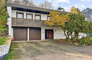 Einfamilienhaus kaufen in 31036 Eime, Geräumiges Einfamilienhaus in einzigartiger Hanglage mit großem Grundstück und Doppelgarage in Eime