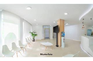 Gewerbeimmobilie kaufen in 18069 Rostock, 2 Gewerbeeinheiten, 4 Außen- und 8 TG-Stellplätze