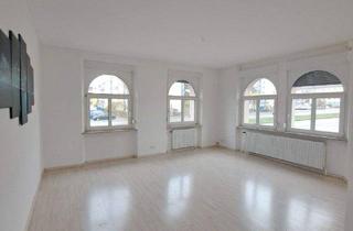 Wohnung kaufen in 90425 Nürnberg, Nürnberg - Nordstadt - Viel Platz zum Leben & Wohlfühlen- 5-Zimmer-Wohnung mit Charme in zentraler Lage!