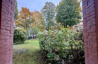 Wohnung kaufen in 13055 Alt-Hohenschönhausen, 2 Zimmer mit Süd-Ost Balkon und grünem Innenhof in beliebter Lichtenberg Lage I derzeit vermietet