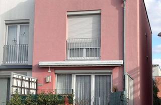 Wohnung kaufen in Marielies-Schleicher Str. 4h, 63743 Aschaffenburg, Haus im Haus – Exklusive Eck-Maisonette mit Garten & Garage in toller Lage von Aschaffenburg