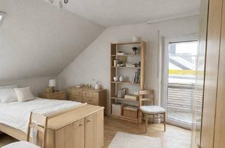 Wohnung kaufen in 79249 Merzhausen, Lichtdurchflutete 3-Zimmer-Wohnung im Dachgeschoss mit Balkon (KFW70)