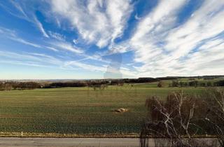 Wohnung kaufen in 08064 Hüttelsgrün, 4 Zimmer mit Panoramablick ins Erzgebirge + Stellplatz
