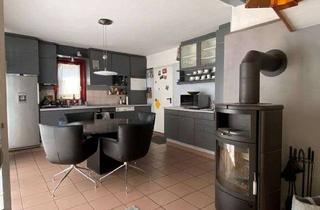 Wohnung kaufen in 72667 Schlaitdorf, Liebhaberobjekt- Einzigartige 4-Zi-Maisonette-ETW mit Terrasse in Schlaitdorf! Keine Gartenpflege!