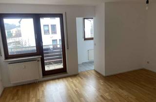 Wohnung kaufen in 71229 Leonberg, schöne 1-Zimmer-Wohnung mit Balkon, TG und Innengarten