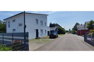 Wohnung kaufen in 77743 Neuried, Zweifamilienhaus Massivbauweise 137 m² Wohnfläche + Garage + 5 Stellplätze + Garten/Pool