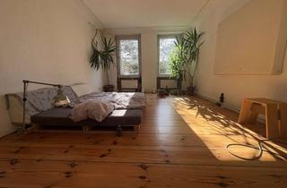 Wohnung mieten in 12051 Neukölln, Ruhige zwei Zimmer mit Bick in s Grüne am Tempelhofer Feld