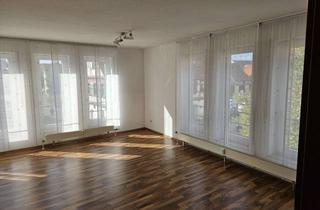 Wohnung mieten in 89150 Laichingen, Helle 2-Zimmer-Wohnung mit Balkon u. Tiefgaragenstellplatz im Zentrum von Laichingen