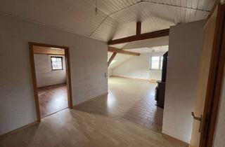 Wohnung mieten in 63549 Ronneburg, Gepflegte 3-Zimmer Dachgeschosswohnung mit Balkon in Ronneburg