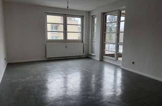 Wohnung mieten in Ullsteinstraße 133, 12109 Mariendorf, Helle Pärchenwohnung mit Balkon in Berlin-Tempelhof!