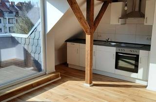 Wohnung mieten in Waterloostraße 17, 31135 Hildesheim, Vor wenigen Jahren neu ausgebautes Dachgeschoss mit Dielen, EBK und Loggia nahe Musikschule