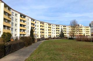 Wohnung mieten in Hamelner Straße 13, 06126 Westliche Neustadt, Geräumige Familienwohnung mit Balkon und Gäste-WC!