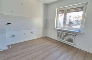 Wohnung mieten in Sternstr. 20, 66953 Pirmasens, Helle 2 ZKB Wohnung mit Balkon in zentraler Lage
