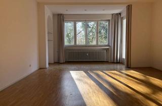 Wohnung mieten in 40239 Düsseltal, Helle 2-Zimmer-Wohnung mit Balkon und Einbauküche