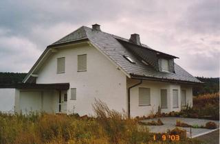 Haus kaufen in Zur Rütze, 59964 Medebach, Großzügiges Haus mit Garage, 3 Terrassen & traumhaftem Garten – unverbaubarer Blick