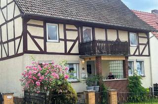 Haus kaufen in Melsunger Straße 10, 34587 Felsberg, Idyllisches Landhaus / Fachwerkhaus mit Scheune und großem Grundstück – Maklerfrei zu verkaufen