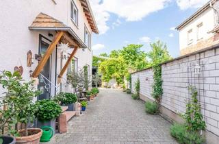 Haus kaufen in 67159 Friedelsheim, Vielseitiges 1-2-Familienhaus mit Halle, Hof und Garten in Friedelsheim!