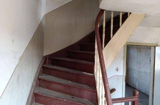 Mehrfamilienhaus kaufen in 06679 Hohenmölsen, Mehrfamilienhaus mit großem Grundstück (ca. 4.000 m²) in Hohenmölsen–Sanierungsobjekt mit Potenzial