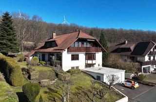 Einfamilienhaus kaufen in 35685 Dillenburg, Attraktives Einfamilienhaus mit Doppelgarage in ruhiger Ortsrandlage