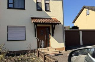 Haus kaufen in 68799 Reilingen, Familientraum am Feldrand, 2 Garagen & eigenständiger Bereich im DG