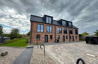 Haus mieten in Strandstraße 15, 24217 Schönberg, Neubau Reihenhaus (Kfw-40) mit Terrasse, Balkon, Dachterrasse, Pkw Stellplatz, Garten, Wärmepumpe