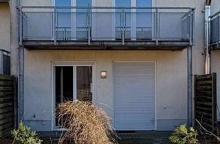 Haus mieten in 17389 Anklam, Reihenhaus mit Garten Terrasse und Balkon.