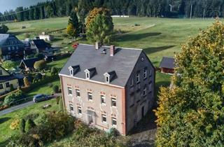 Anlageobjekt in Hauptstraße 20, 08321 Zschorlau, Zwei- bis Dreifamilienhaus in sonniger Lage mit Sanierungskonzept!