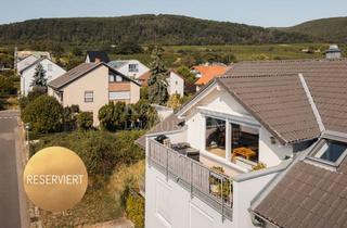 Wohnung kaufen in 67146 Deidesheim, Ganz oben mit Fernblick - Bezugsfreie Dachwohnung mit Sonnenterrasse!