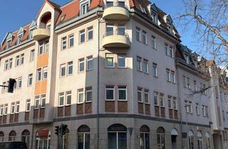 Wohnung kaufen in Römerplatz, 08056 Zwickau, Renovierungsbedürftige, helle 2 Zi-Wohnung mit Balkon, Aufzug und TG-Stellplatz am Römerplatz!