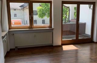 Wohnung kaufen in Rosenheimer Str. 3a, 83620 Feldkirchen-Westerham, Charmante 3-Zimmer Maisonette-Wohnung mit Balkon in Feldkirchen-Westerham