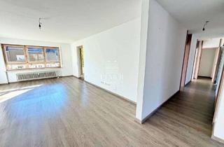 Wohnung kaufen in 71034 Böblingen, Bezugsfreie, kernsanierte 3,5-Zimmer Wohnung mit Balkon, TG-Stellplatz und Aufzug in BB-Diezenhalde