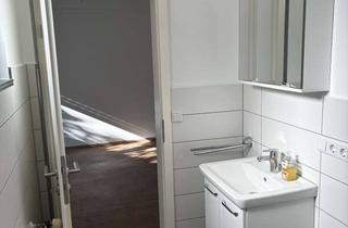 Wohnung mieten in Dreieichring 37, 63225 Langen, Helle 2-Zimmer-Souterrain-Wohnung in Langen (Hessen)
