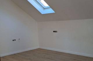 Wohnung mieten in Kaiserstraße 61, 58332 Schwelm, frisch renovierte 2-Zimmer Dachgeschosswohnung in Schwelm