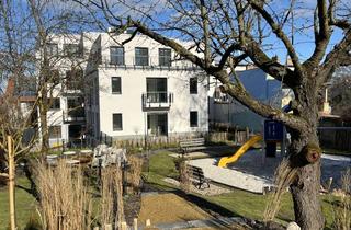 Wohnung mieten in Grünauer Straße 28, 12524 Altglienicke, Hell & vielseitig: 3 Zimmer mit Balkon, Straßenseite und Gartenblick