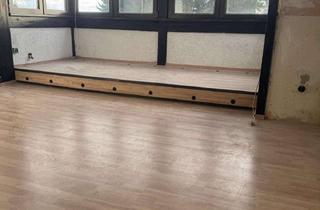 Wohnung mieten in Kurtscheider Straße 10, 56579 Bonefeld, Geräumige helle 4 ZKB Wohnung mit Balkon in Bonefeld